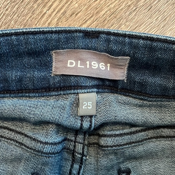 DL1961 Bridget Boot High Rise Instasculpt™ Jeans 25 - Picture 3 of 8